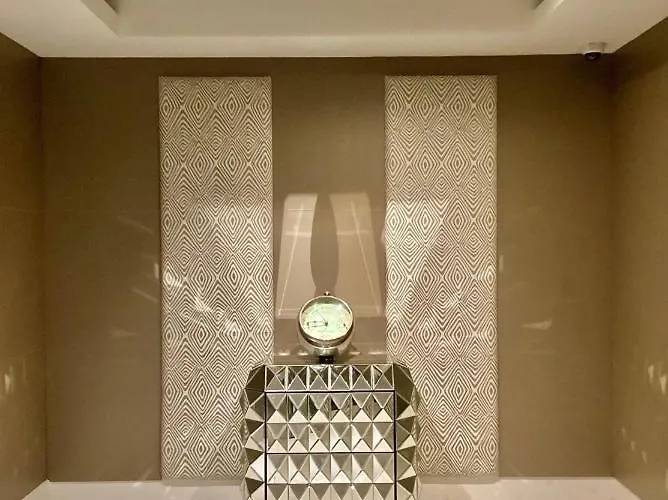 Midtown Hotel