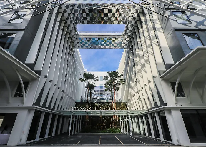 Midtown Hotel 4*