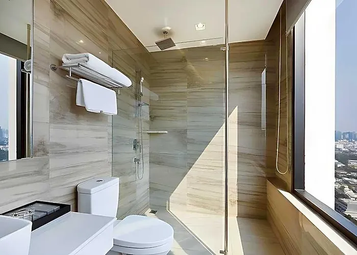 Midtown Hotel 4*